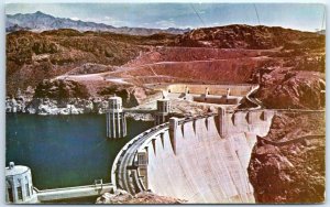 Postcard - Crest Of Hoover (Boulder) Dam As Seen From The Nevada Side - Nevada