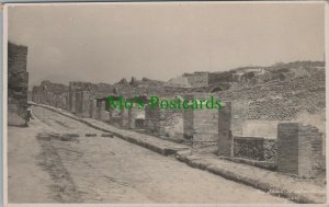 Italy Postcard - The Street of Abundance, Pompeii    RS25576