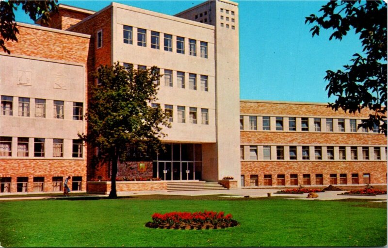 Postcard SK Saskatoon The Impressive New City Hall Building 1970s K50