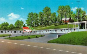 Kentucky KY   SUBURBAN MOTEL~Tunney Hamlin~US 25W  Roadside  c1950's Postcard