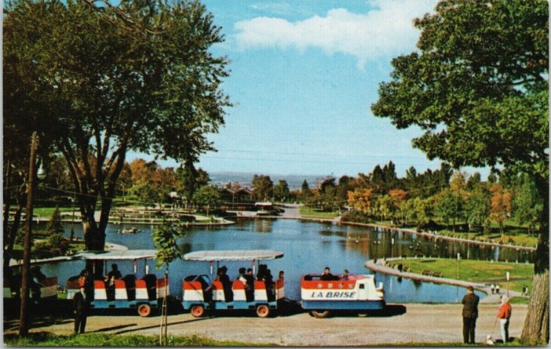 Beaver Lake Montreal Quebec QC QUE La Brise Mt. Royal Park Unused Postcard G87