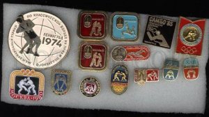 000127 WRESTLING set 14 russian different pins #127