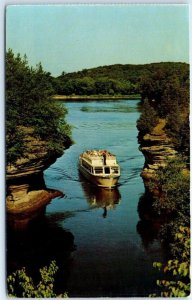 Lover's Lane, Lower Dells of the Wisconsin River - Wisconsin Dells, Wisconsin