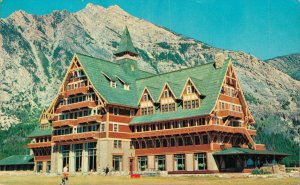 Canada Waterton Lakes Alberta Prince of Wales Hotel Vintage Postcard 07.77