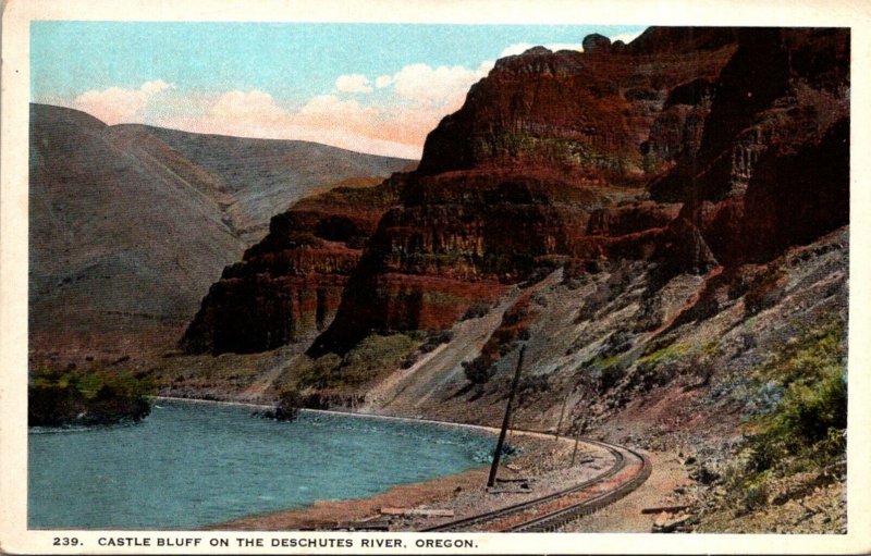 Oregon Castle Bluff On The Deschutes River