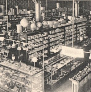 C.1900-07 Interior View Franklin Dept. Store Summit St. Toledo, OH Postcard F167