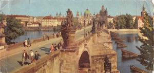 B32718 Praha Charles Bridge czech republic bent