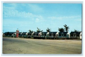 c1960's De Luxe Motel Scene Street Armstrong Iowa IA Unposted Vintage Postcard 