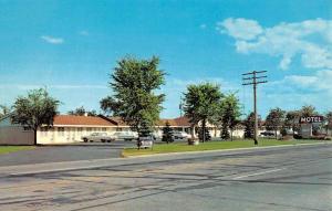 Cameron Wisconsin Motel Viking Street View Vintage Postcard K49263