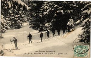 CPA AK Env. de MOREZ - Descendant la DOLE en Skis (211470)