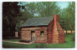 1950s KNOB CREEK KENTUCKY ABRAHAM LINCOLN'S BOYHOOD HOME CABIN POSTCARD P3226