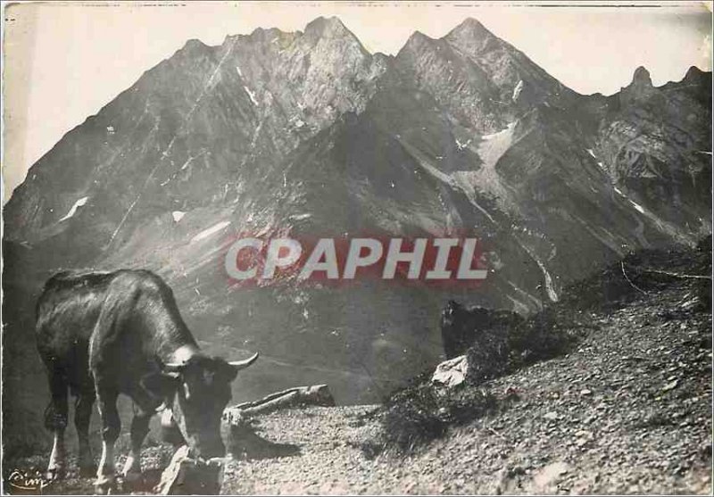 Postcard Modern Rock the Etsale (2080m) seen Aravis Cow