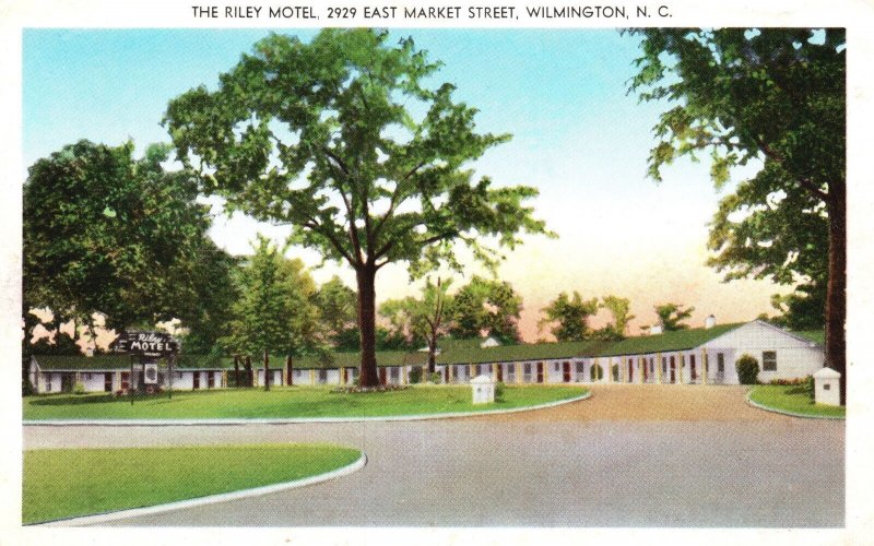 Vintage Postcard The Riley Motel East Market Street Wilmington North Carolina NC