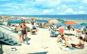 Old Orchard Beach ME Busy Beach Scene Maine's Most Popular Beach, Postcard