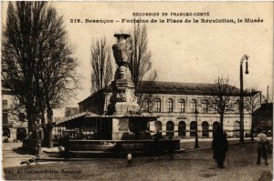 CPA BESANCON - Fontaine de la Place de la Revolution - Le Musée (487138)