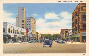 Fifth Avenue South Clinton Iowa 1946 postcard