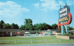 Jackson MS Monte Holiday Terrace Motel Swimming Pool Postcard