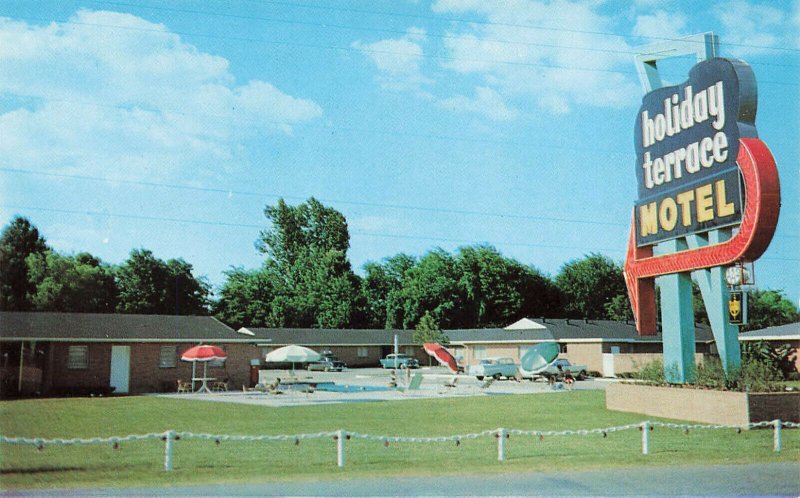 Jackson MS Monte Holiday Terrace Motel Swimming Pool Postcard