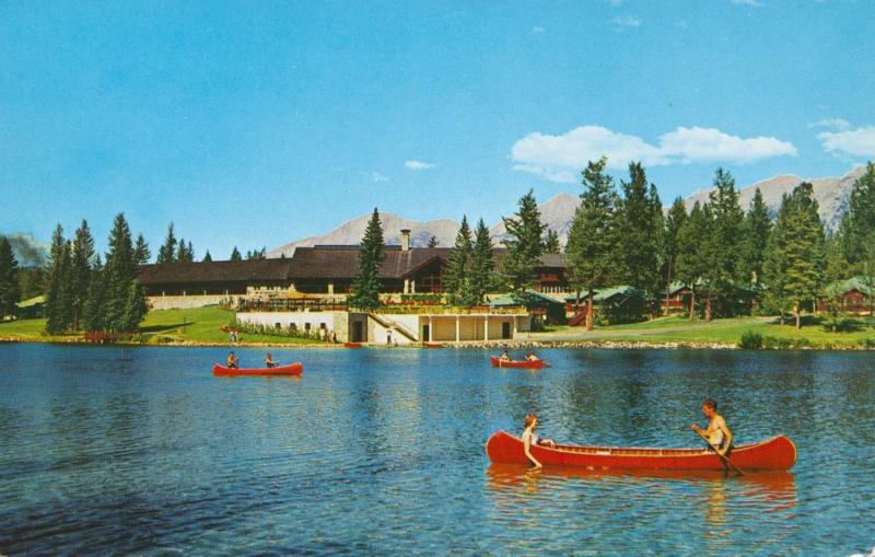 Jasper Park Lodge Lac Beauvert Jasper Alberta AB Red Canoeing Boats Postcard E14