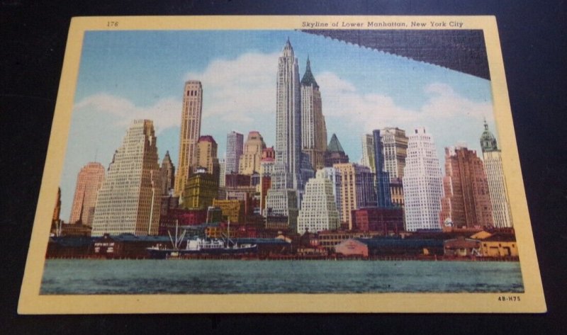 UNUSED LINEN POSTCARD - SKYLINE OF LOWER MANHATTAN, N.Y.