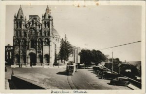 CPA Angouleme- Cathedrale et Boulevard des Remparts Desaix FRANCE (1073700)