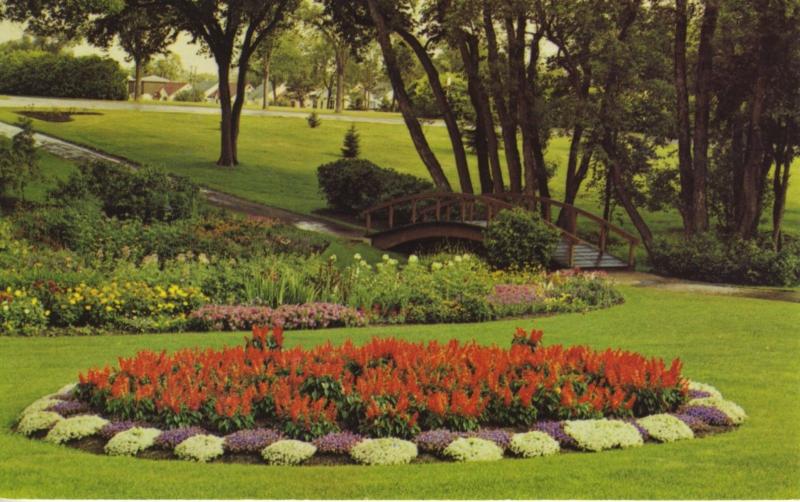 Kildonan Park Winnipeg MB Manitoba Canada Postcard 