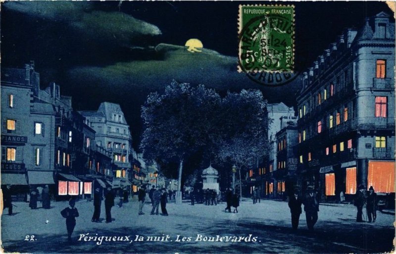 CPA PÉRIGUEUX la nuit-Les Boulevard (233124)