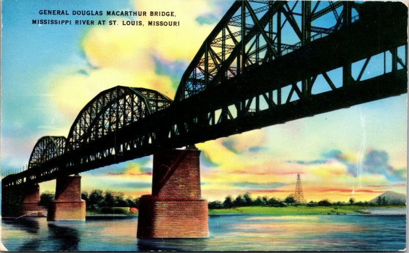 US LINEN POSTCARD GENERAL DOUGLAS MACARTHUR BRIDGE ST LOUIS UNPOSTED