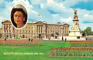 London, England  QUEEN'S SILVER JUBILEE 1952~1977 Buckingham Palace 4X6 Postcard