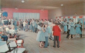 New York Deposit Scott's Oquaga Lake House 1950s Dancing Postcard Dexter 22-3449