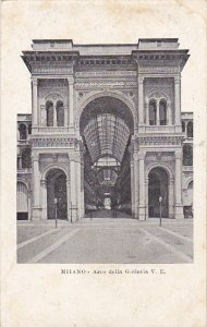 Italy Milano Arco della Galleria