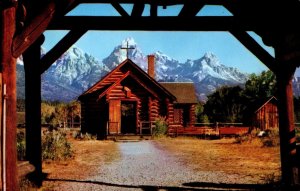 USA Chapel Of The Transfiguration Moose Wyoming Chrome Postcard 09.82