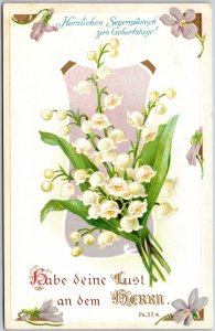 French Greetings Card Flower Bouquet White Petals Wishes Card Postcard