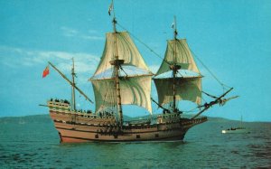 Vintage Postcard Mayflower II At Brixham From Plymouth England To Massachusetts