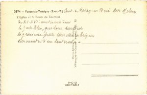 CPA FONTENAY-TRESIGNY L'Eglise et la Route de Tournan (1320423)