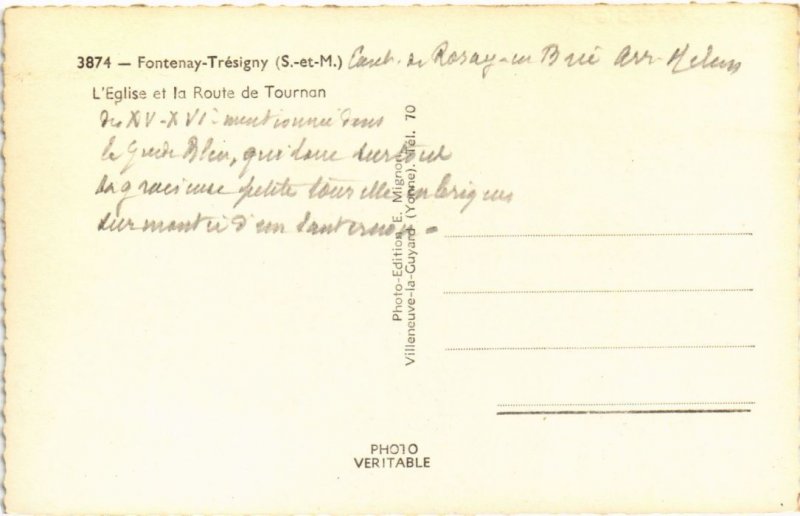 CPA FONTENAY-TRESIGNY L'Eglise et la Route de Tournan (1320423)