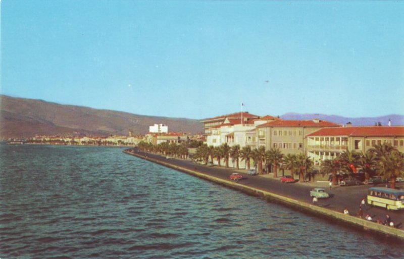 P1341 vintage postcard unused view of ataturk blvd Izmir turkey waterfront