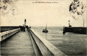 CPA Le TRÉPORT Entrée du Port (416244)