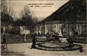 CPA Les Basses Alpes Pittoresques Digne Le Jardin Public (922074)