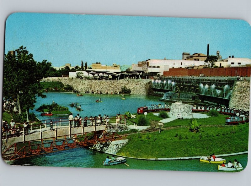 c1970 Parque Alcalde Park Guadalajara Mexico Postcard