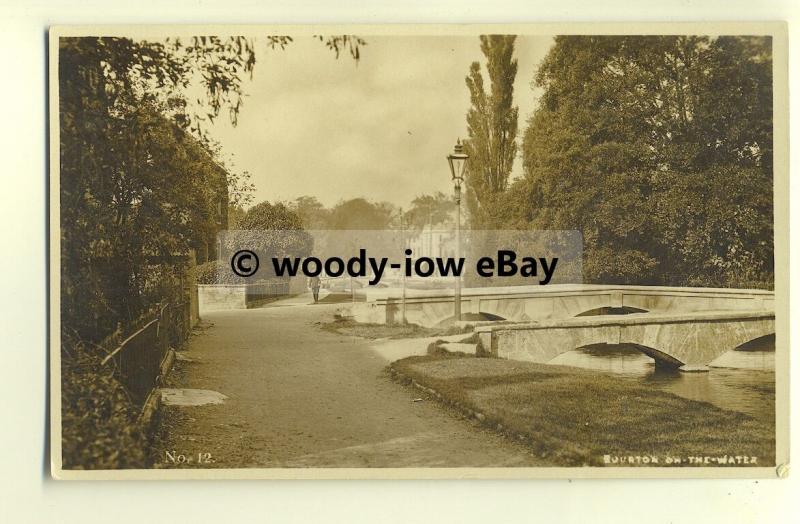 tp8634 - Gloucs - The Bridge and River, in Burton-on-the-Water -  postcard 