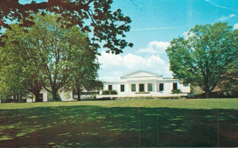 USA Sterling and Francine Clark Art Institute Williamstown Postcard 07.72