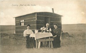 Postcard C-1910 Homestead Pioneer life Evening mealTP24-1313