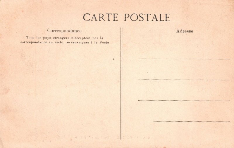 Danseuse Du Ventre Utilisant Le Costume Arabe Typique Photo stock