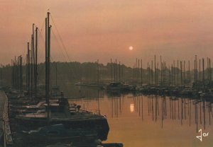 LA TRINITE SUR MER, France - Vintage POSTCARD