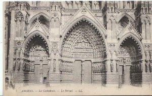 France Postcard - Amiens - La Cathedrale - Le Portail -  LL  ZZ580