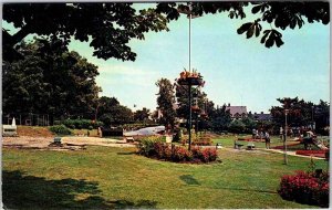 Postcard GOLF COURSE SCENE New London Connecticut CT AO2090