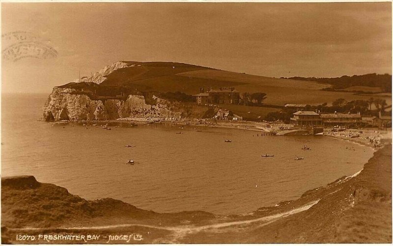 (k21) Freshwater Bay - Isle of Wight Postcard