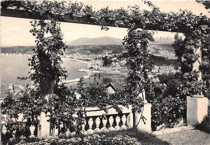 BG31144 nice vue prise entre les pergolas france   CPSM 14.5x10cm