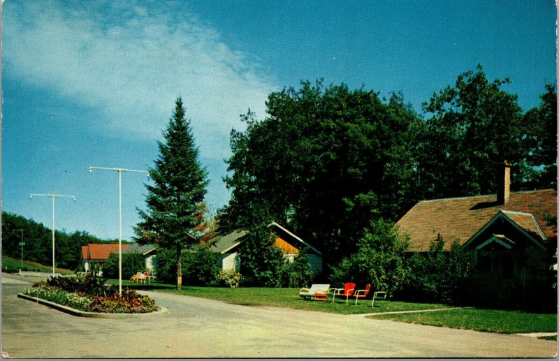 Vtg Dolhun's Resort Summer Homes Cottages Lake Tomahawk Wisconsin WI Postcard